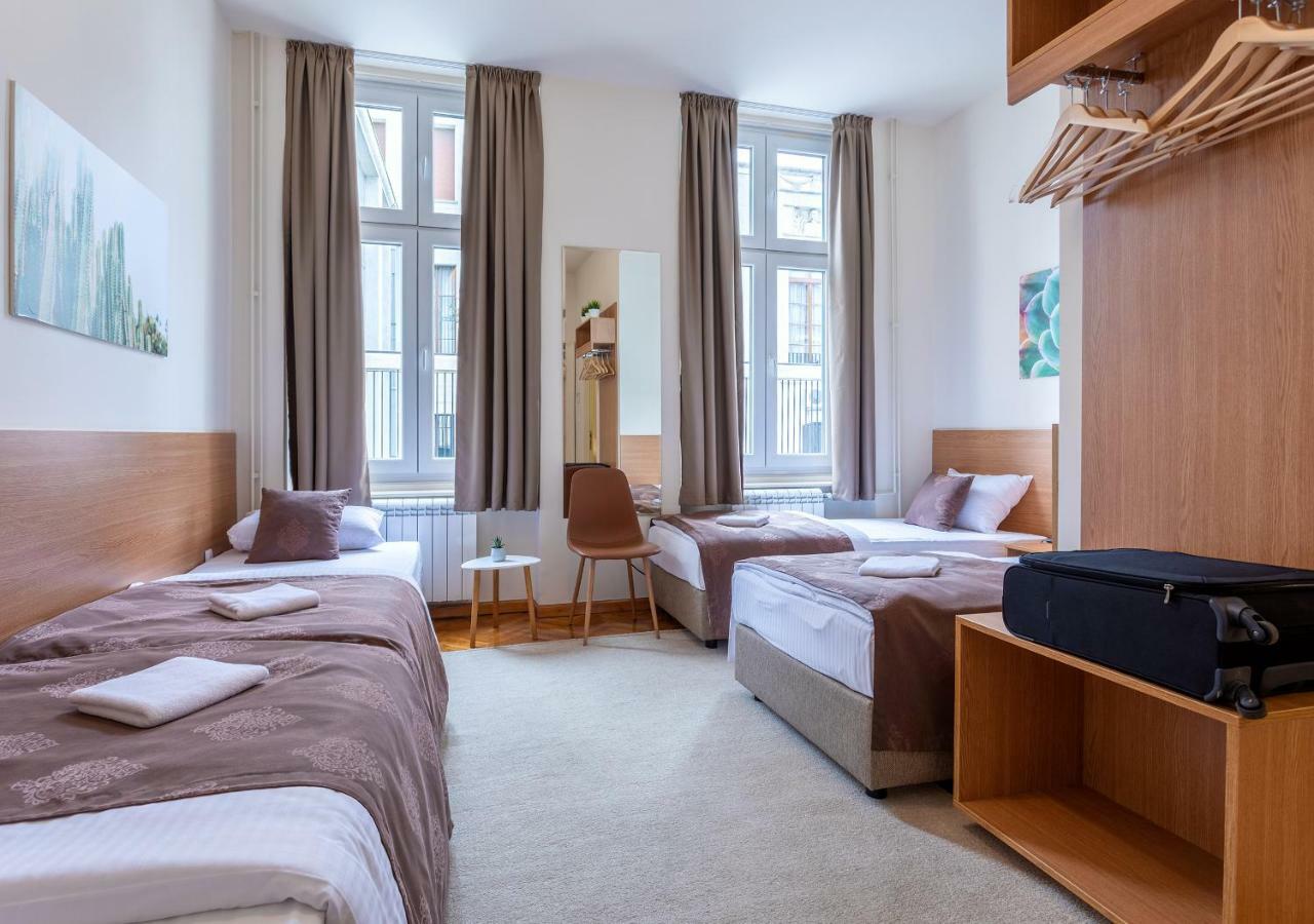 Booking En Suite Beograd Ngoại thất bức ảnh