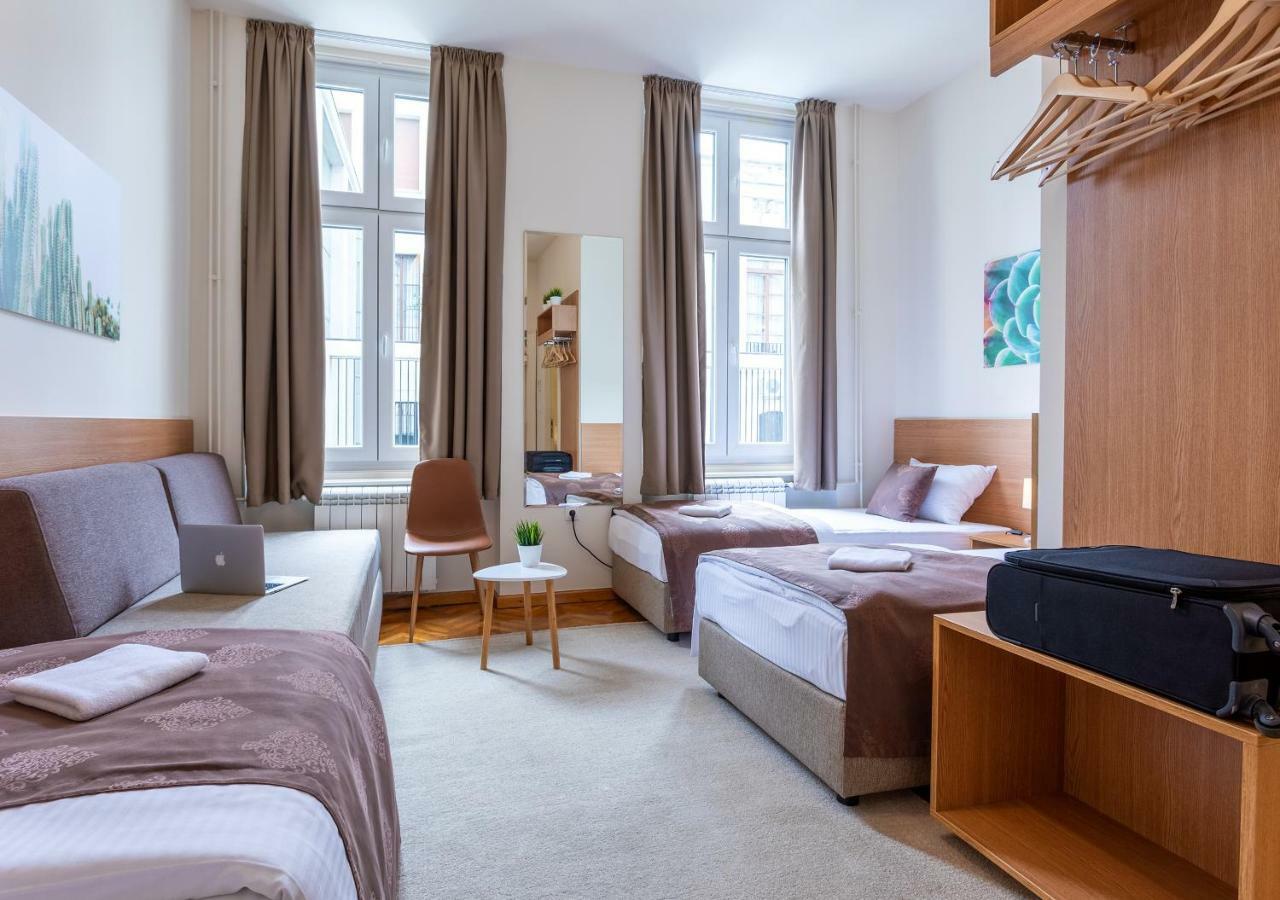 Booking En Suite Beograd Ngoại thất bức ảnh