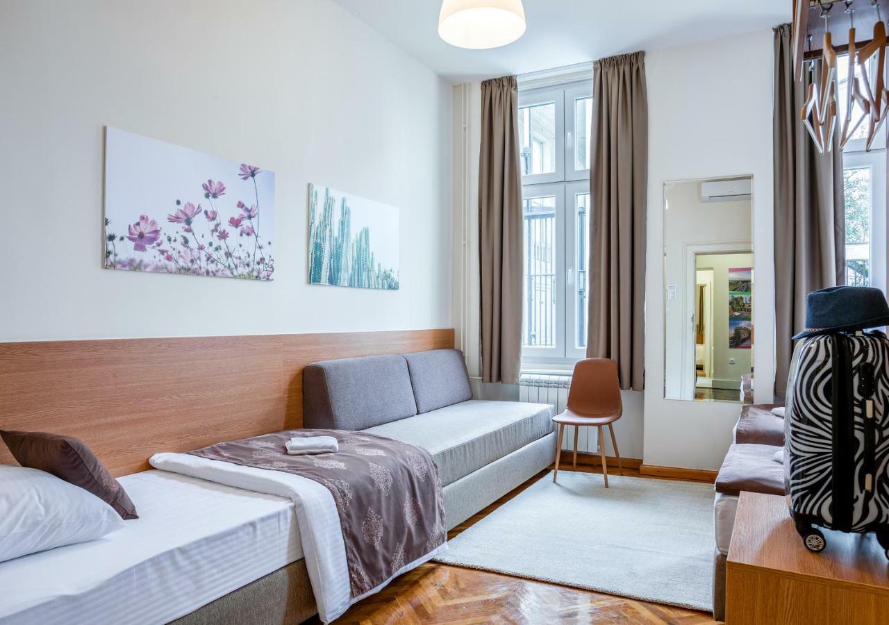 Booking En Suite Beograd Ngoại thất bức ảnh
